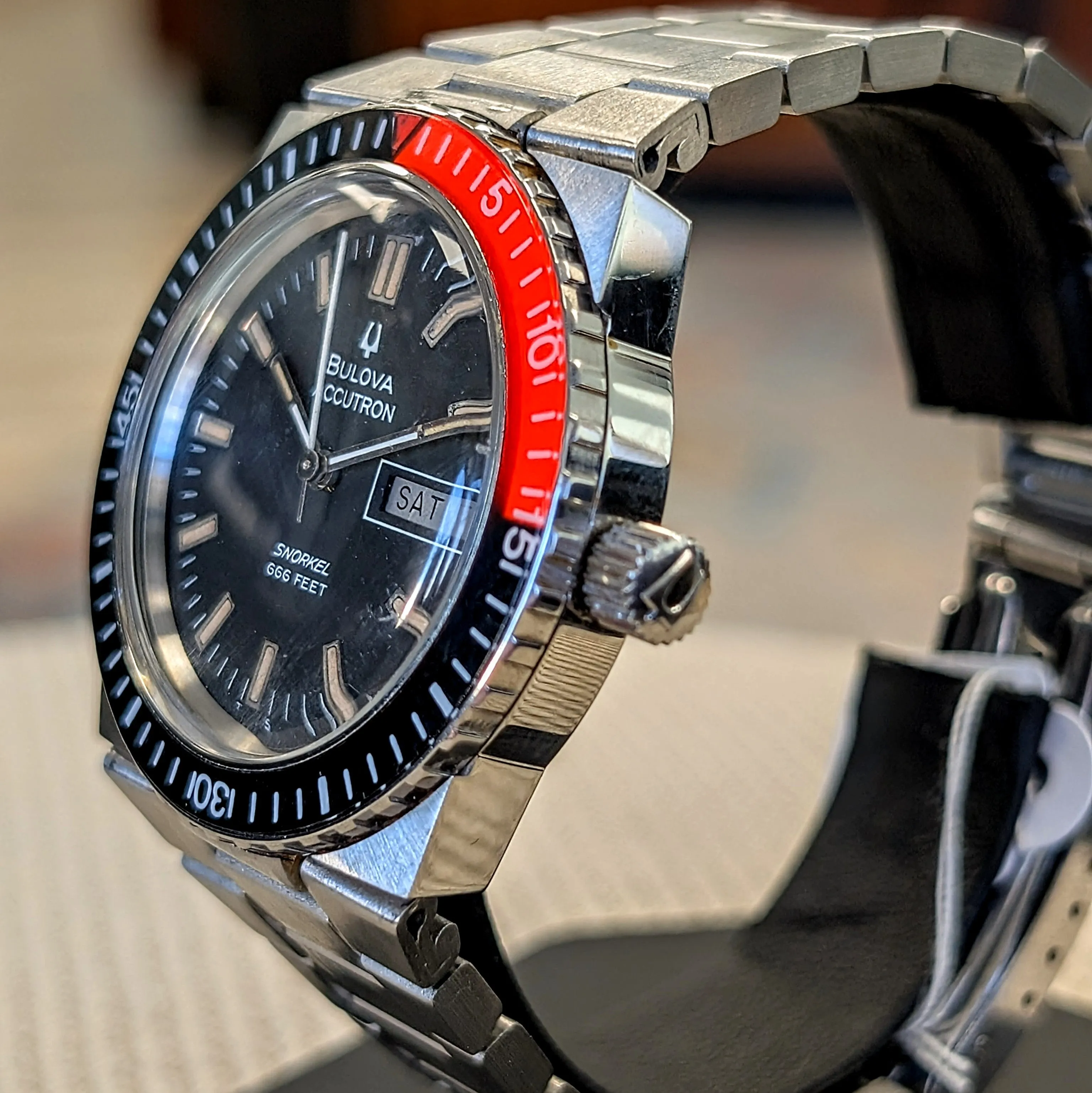 1974 BULOVA Accutron Orange Snorkel Watch 666 Feet Wristwatch "Devil Diver" - Original Integrated Bracelet
