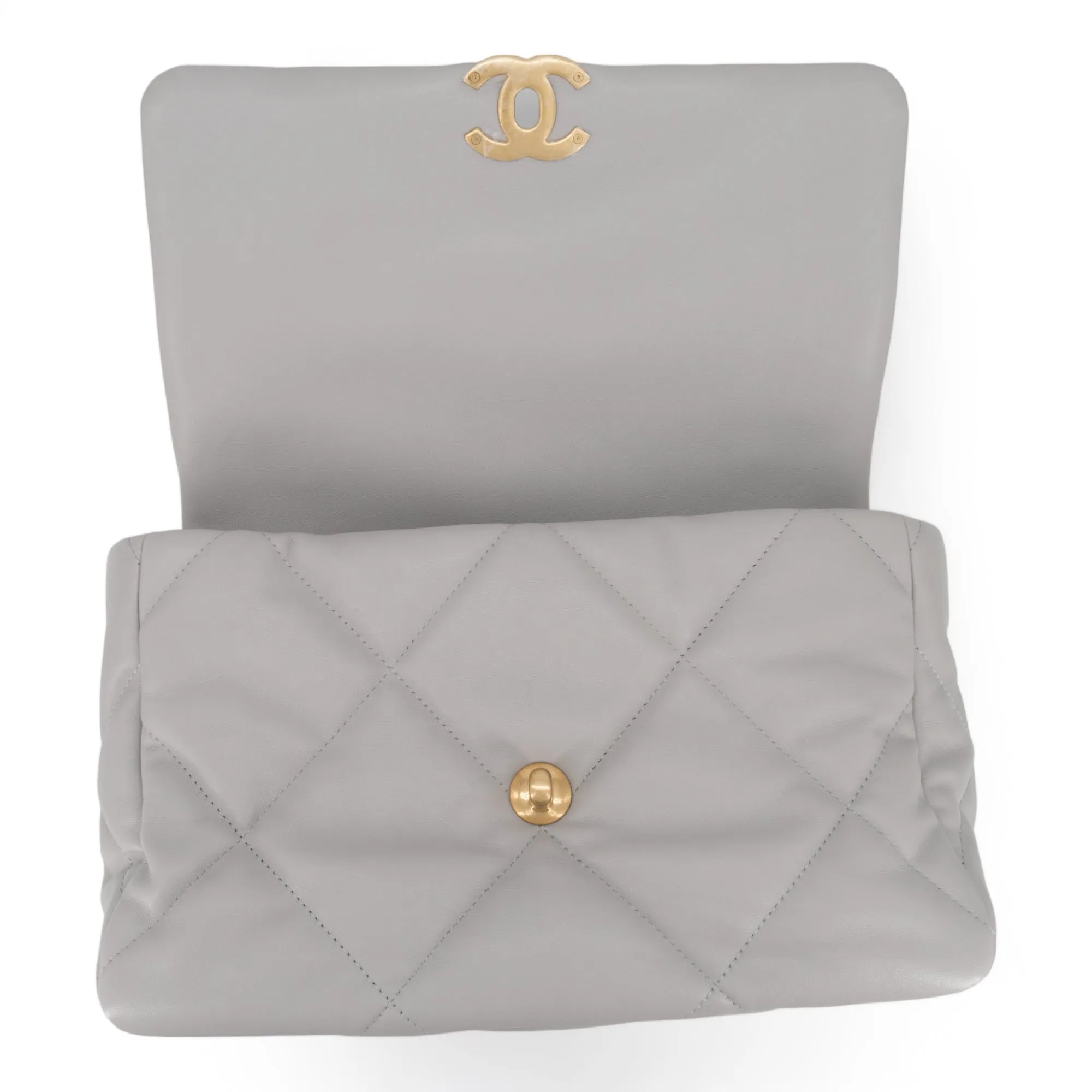 CHANEL 19 Medium Flap Bag in 21A Grey Lambskin