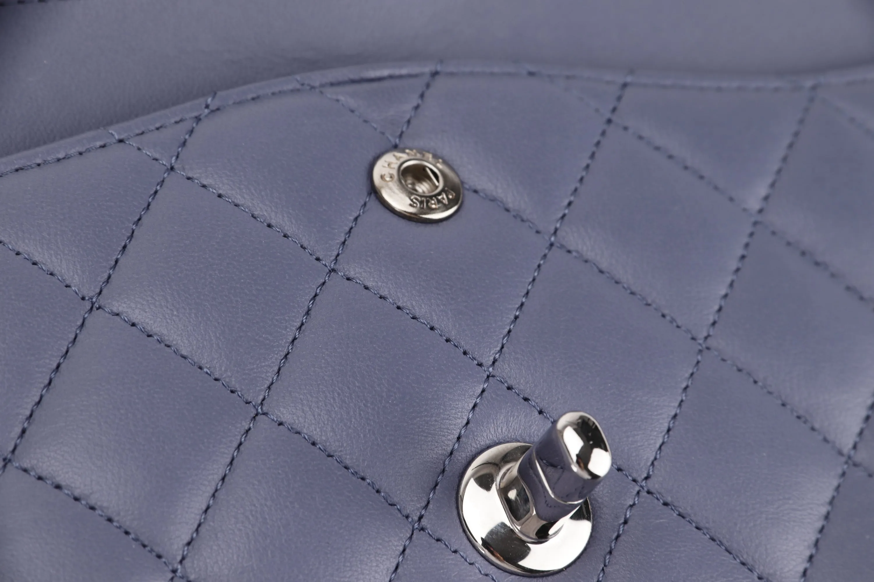 CHANEL CLASSIC FLAP (1583xxxx) MEDIUM LILAC LAMBSKIN SILVER HARDWARE, WITH CARD, DUST COVER & BOX