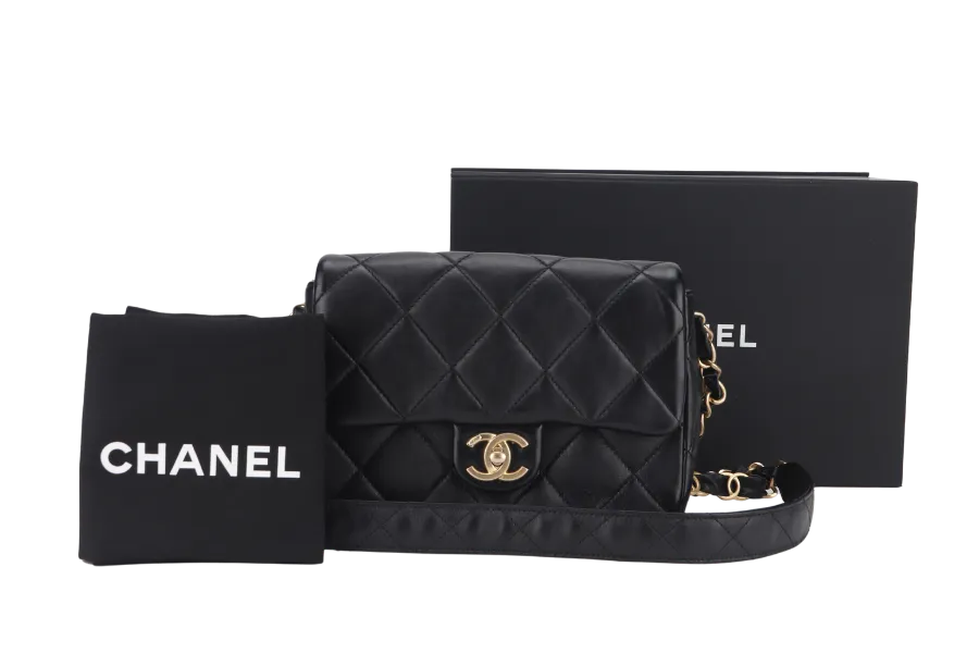 CHANEL SINGLE FLAP BAG 22CM BLACK LAMBSKIN GOLD HARDWARE (JC2Hxxxx) WITH DUST COVER AND BOX