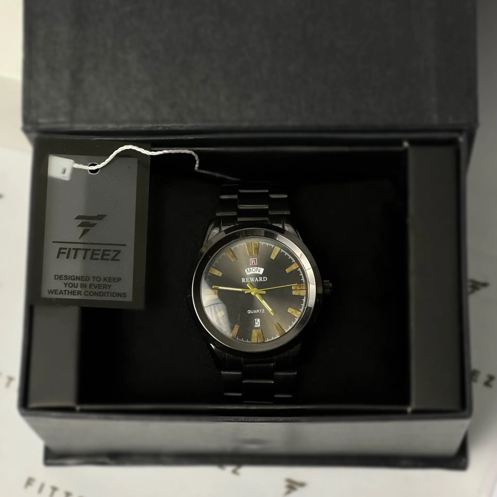 LIMITED-EDITION MODEL'S AND HIGH QUALITY WATCH