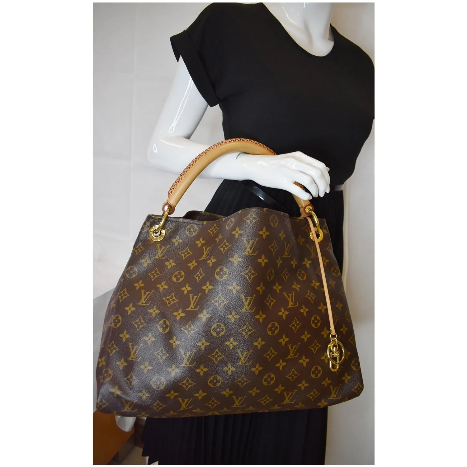 LOUIS VUITTON Artsy MM Monogram Canvas Shoulder Bag Brown