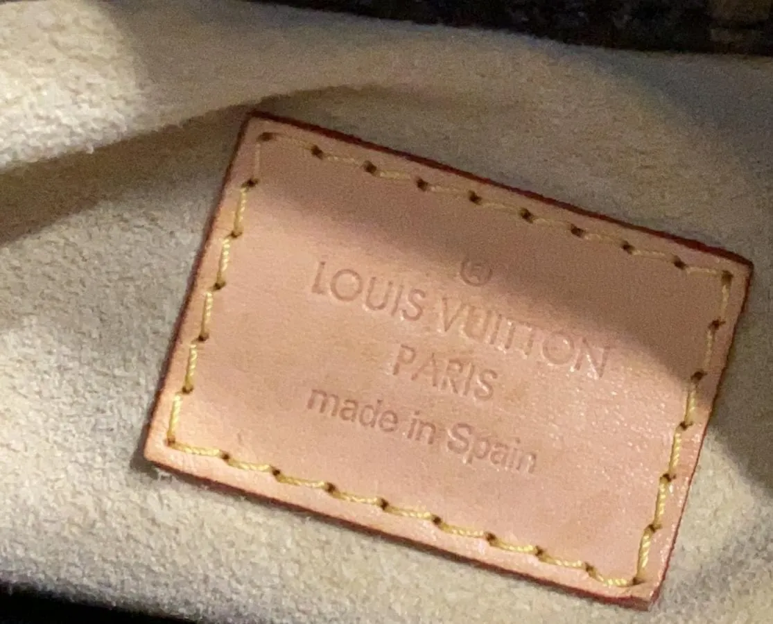 LOUIS VUITTON Artsy MM Monogram Canvas Shoulder Bag Brown