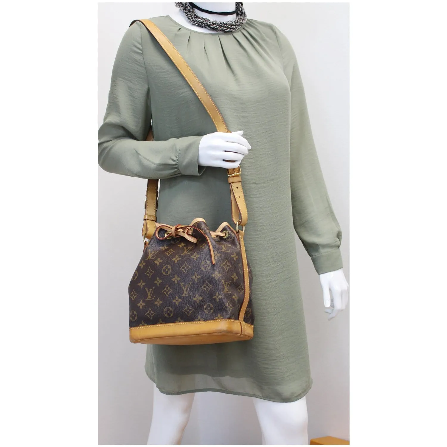 LOUIS VUITTON Monogram Noe BB Shoulder Bag Brown