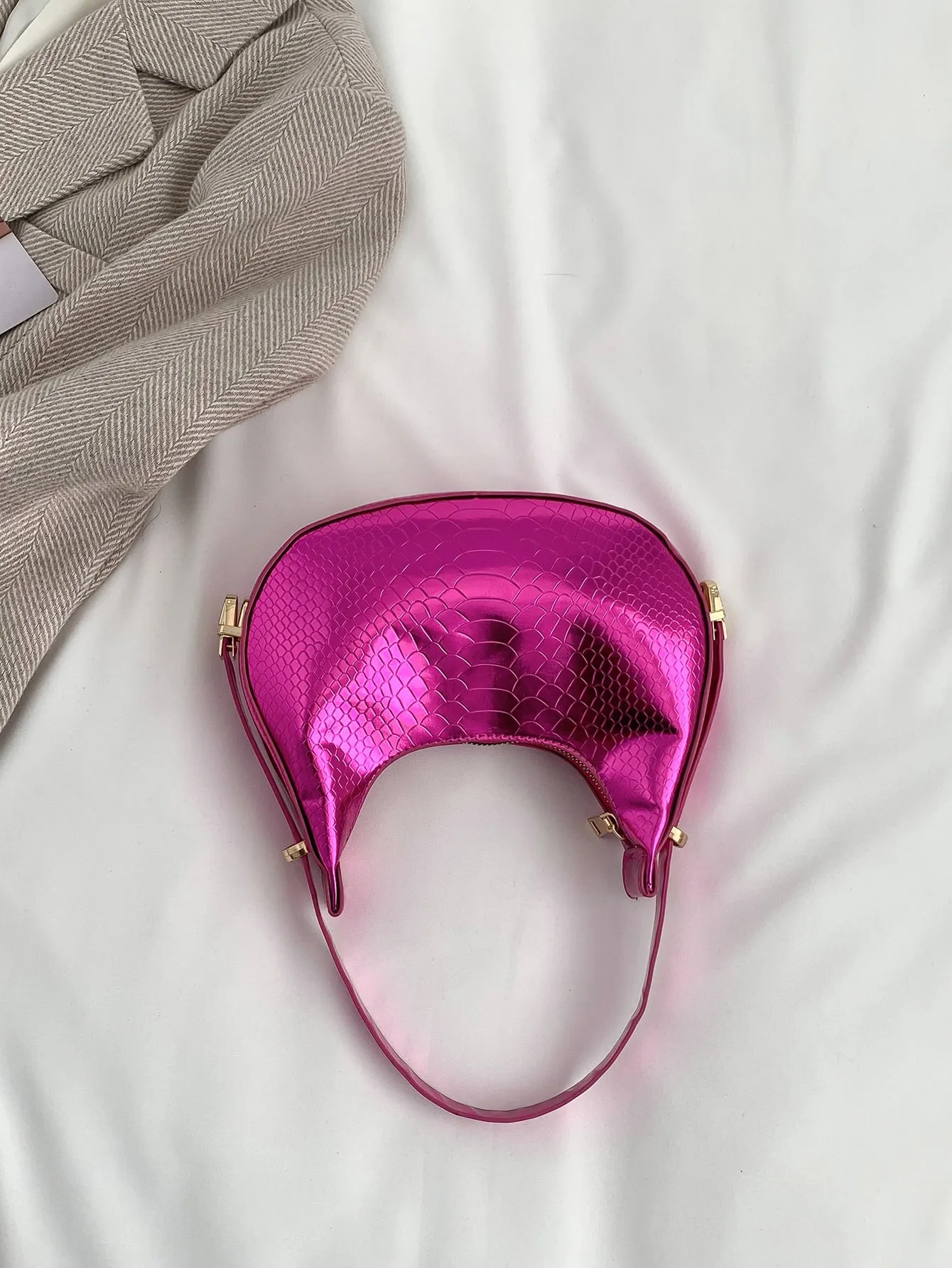 Metallic Snakeskin Embossed Hobo Bag - Pink