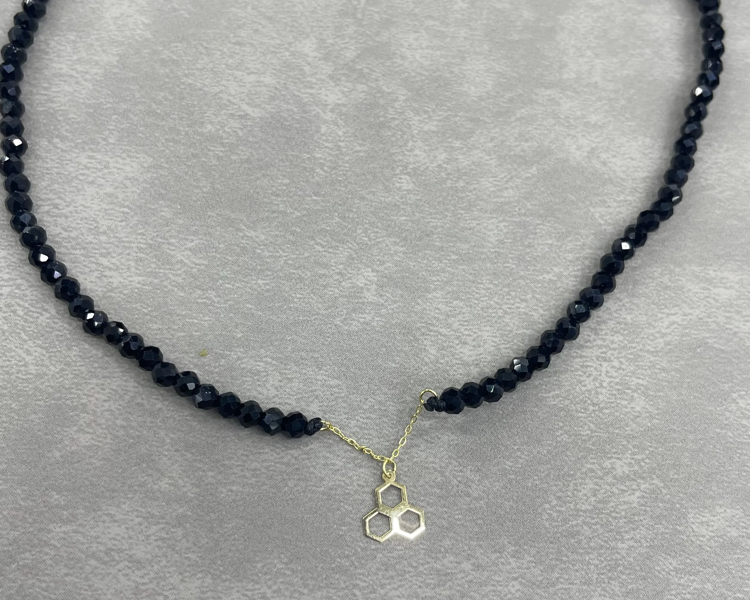 onyx choker - Gold Gifts Lebanon - 18k Gifts Lebanon - Buy & Sell 18k gold Lebanon - Gold stores in Kaslik, Jounieh, Jebil & Dbayyeh