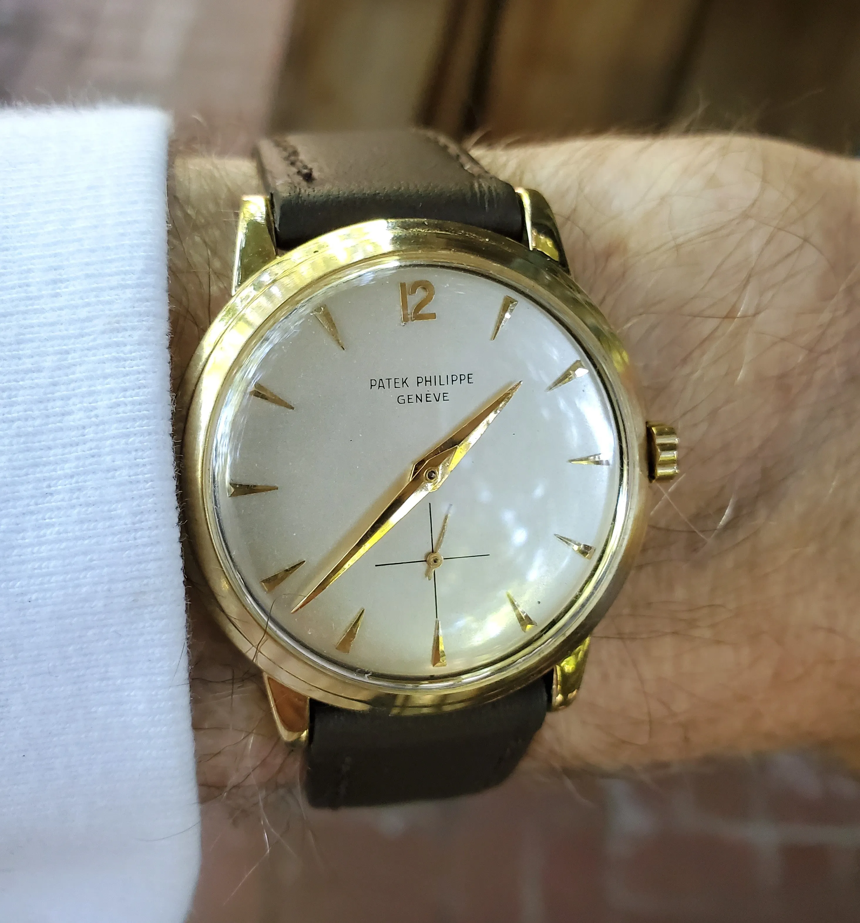 Patek Philippe 2552J Vintage Automatic "Disco Volante"  Calatrava 36mm Circa 1956