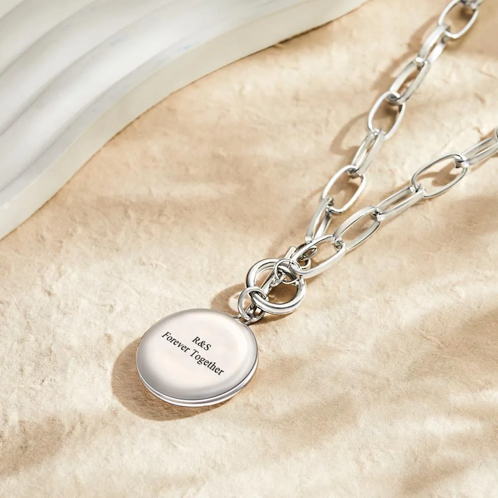 Photo Elegant Necklace Engraved Pendant Chain Necklace for Her