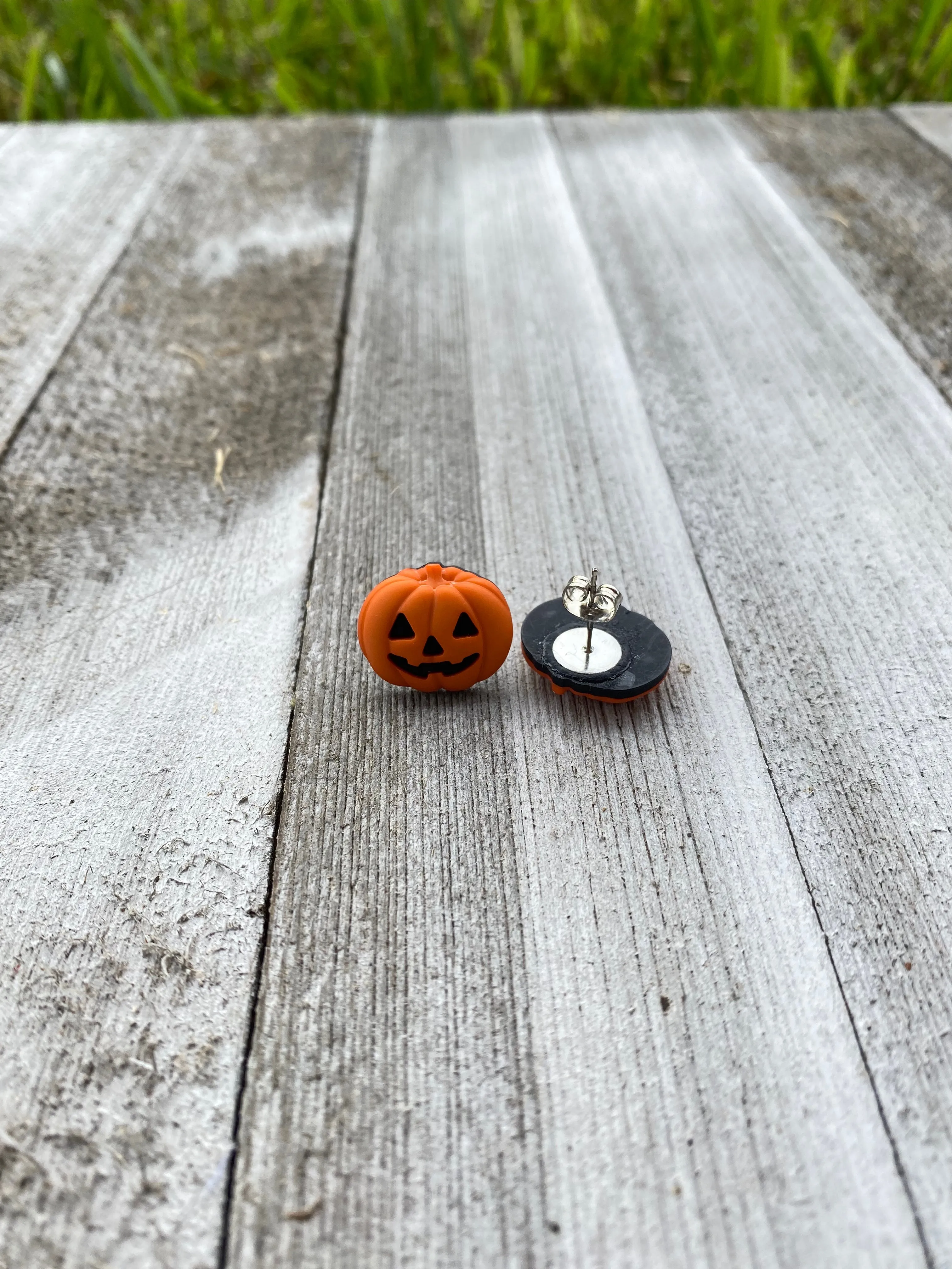 Pumpkin Halloween Jack-o-Lantern Stud Earrings