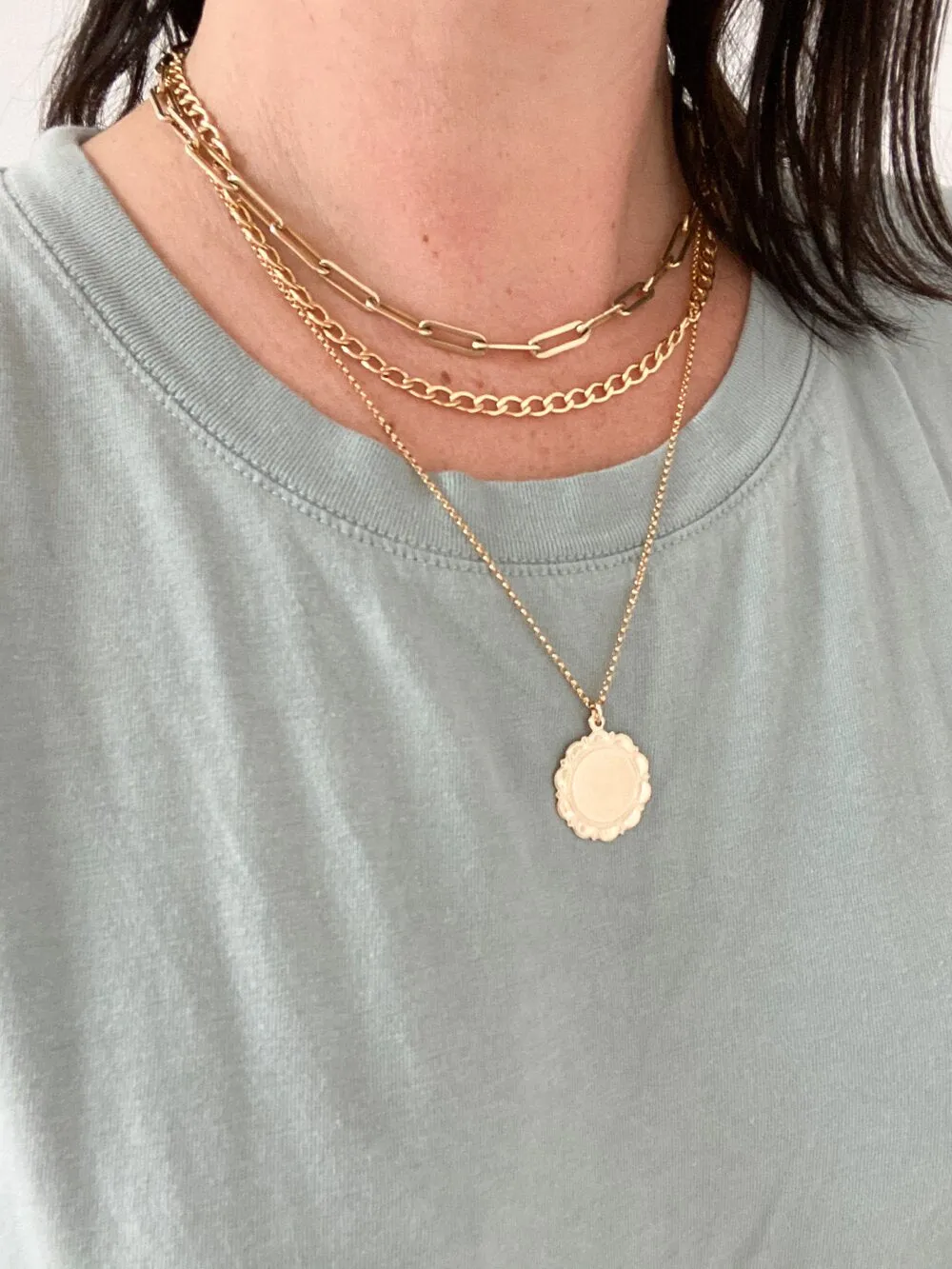 THE CAITLIN PENDANT NECKLACE