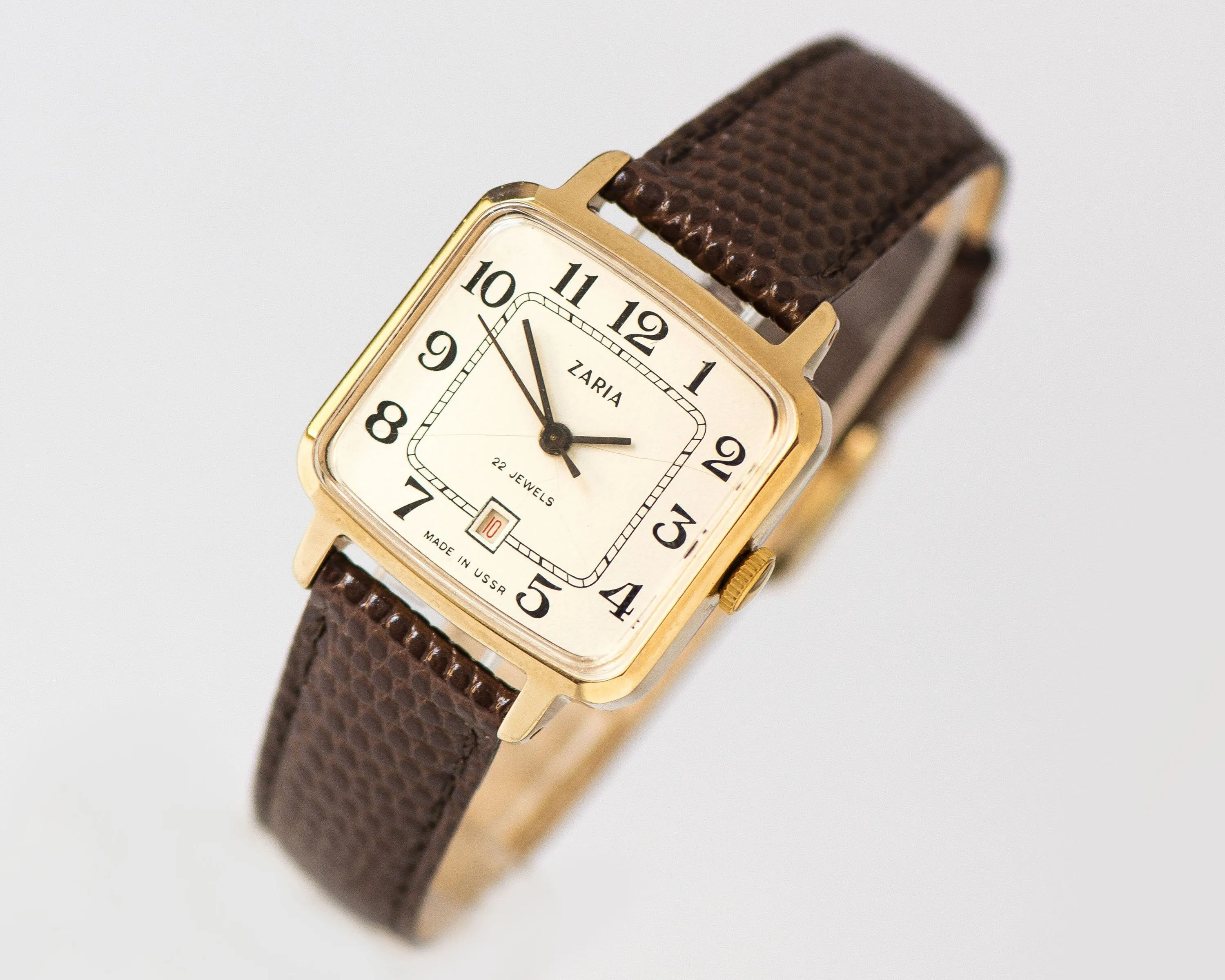 Unused classic women's watch Dawn, gold plated lady watch vintage, square women wristwatch tomboy with date window, new luxury leather band