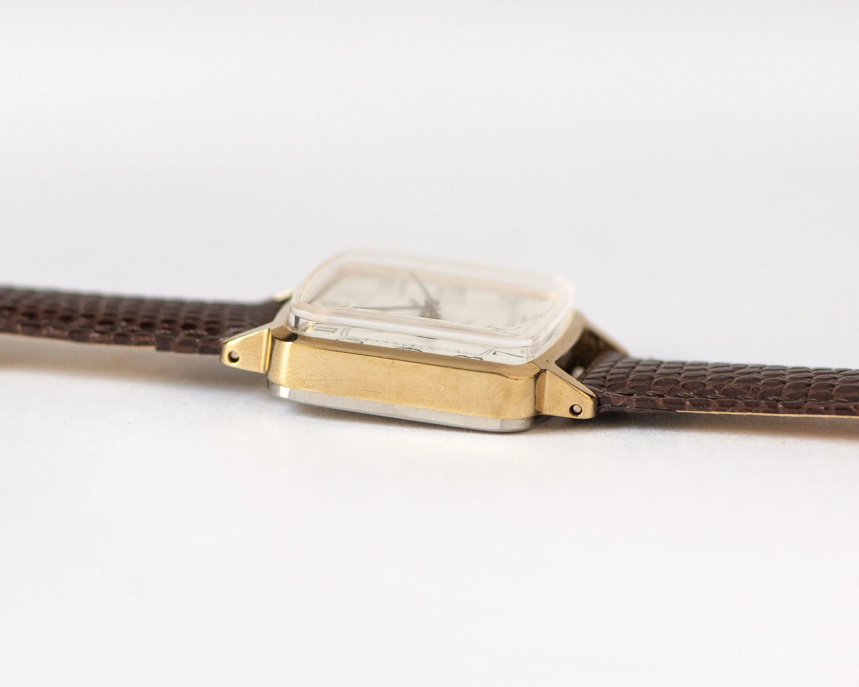 Unused classic women's watch Dawn, gold plated lady watch vintage, square women wristwatch tomboy with date window, new luxury leather band