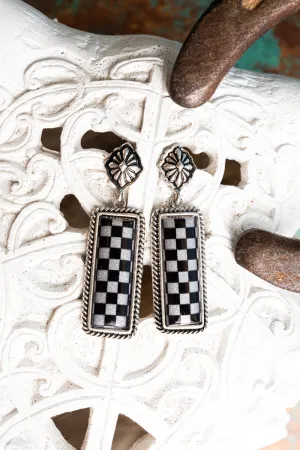 White Cool Valley Check Bar Earrings