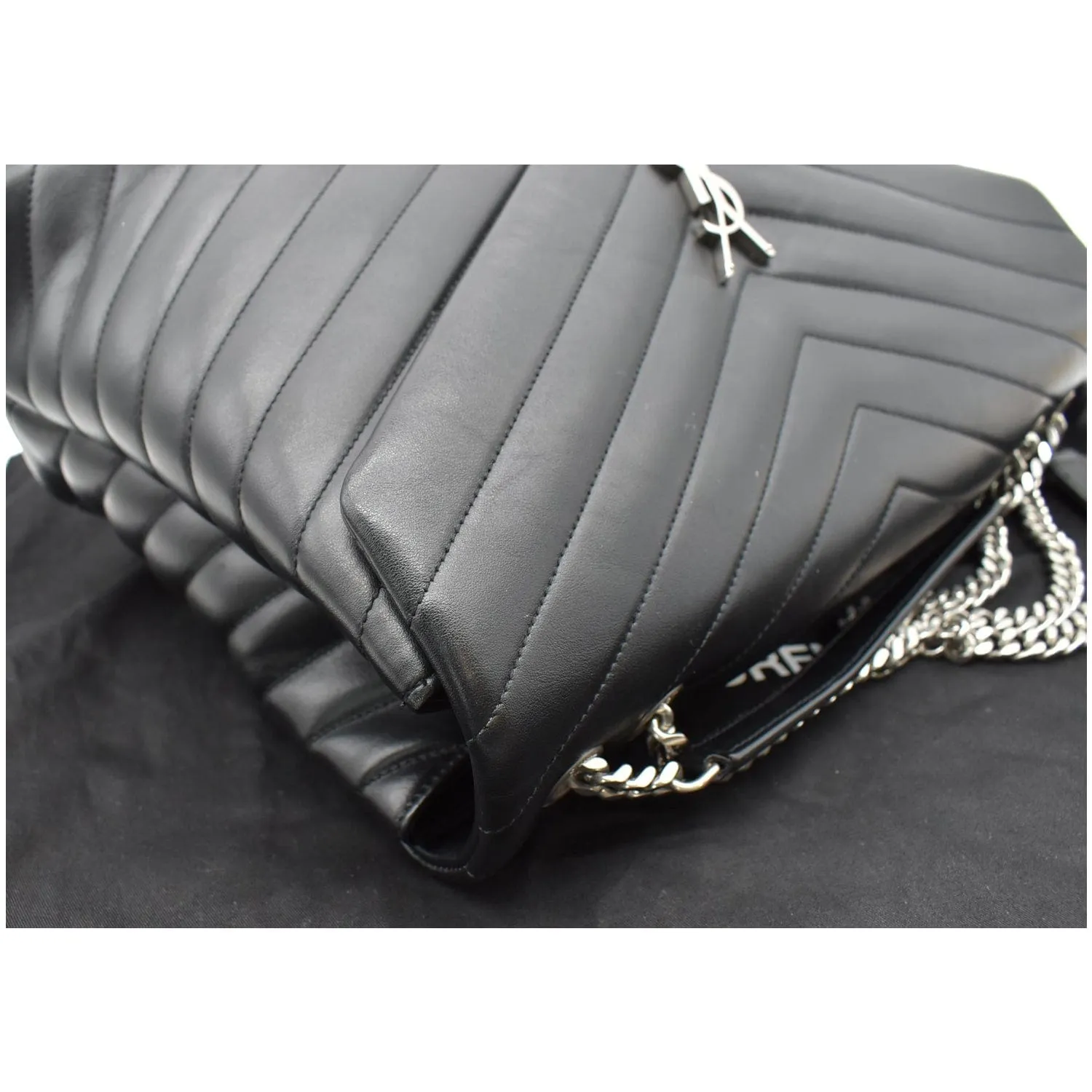 YVES SAINT LAURENT Large Loulou Matelasse Leather Chain Shoulder Bag Black